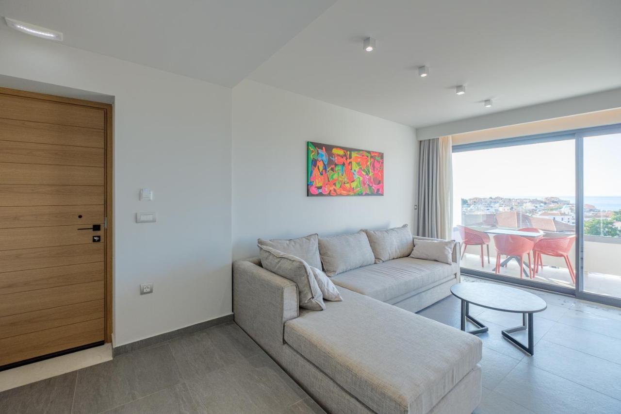 Appartamento Sky-High 70Sqm Penthouse W. Stunning Views - 05 La Canea Esterno foto