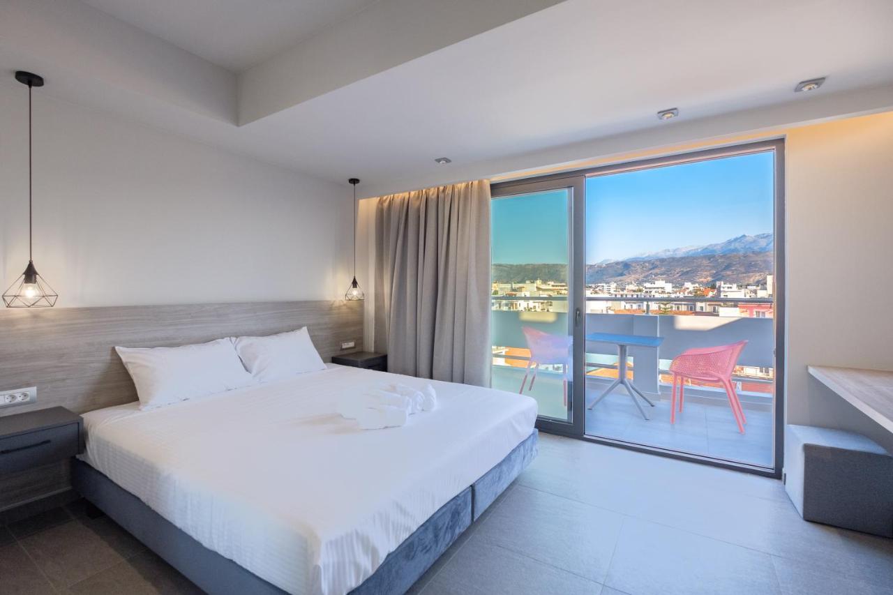 Appartamento Sky-High 70Sqm Penthouse W. Stunning Views - 05 La Canea Esterno foto