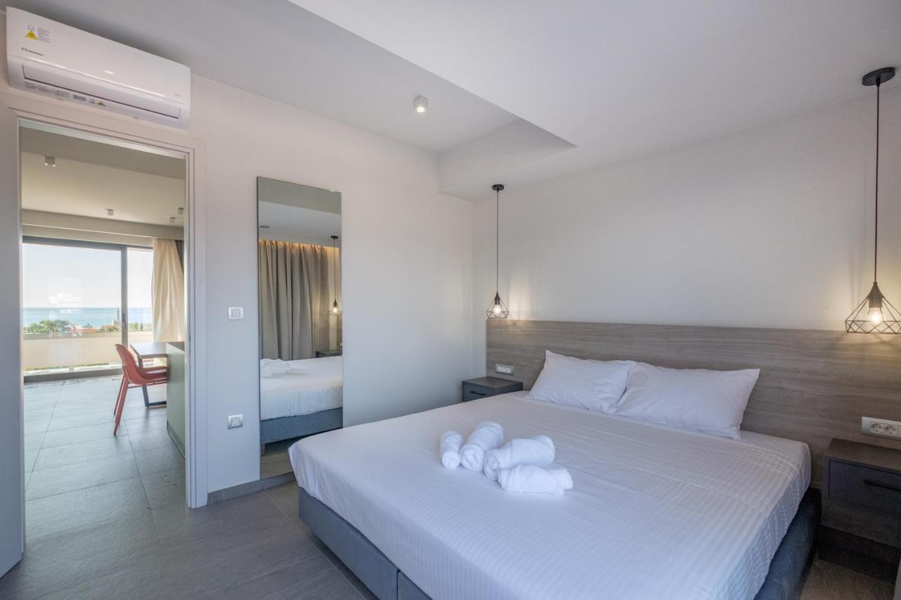 Appartamento Sky-High 70Sqm Penthouse W. Stunning Views - 05 La Canea Esterno foto
