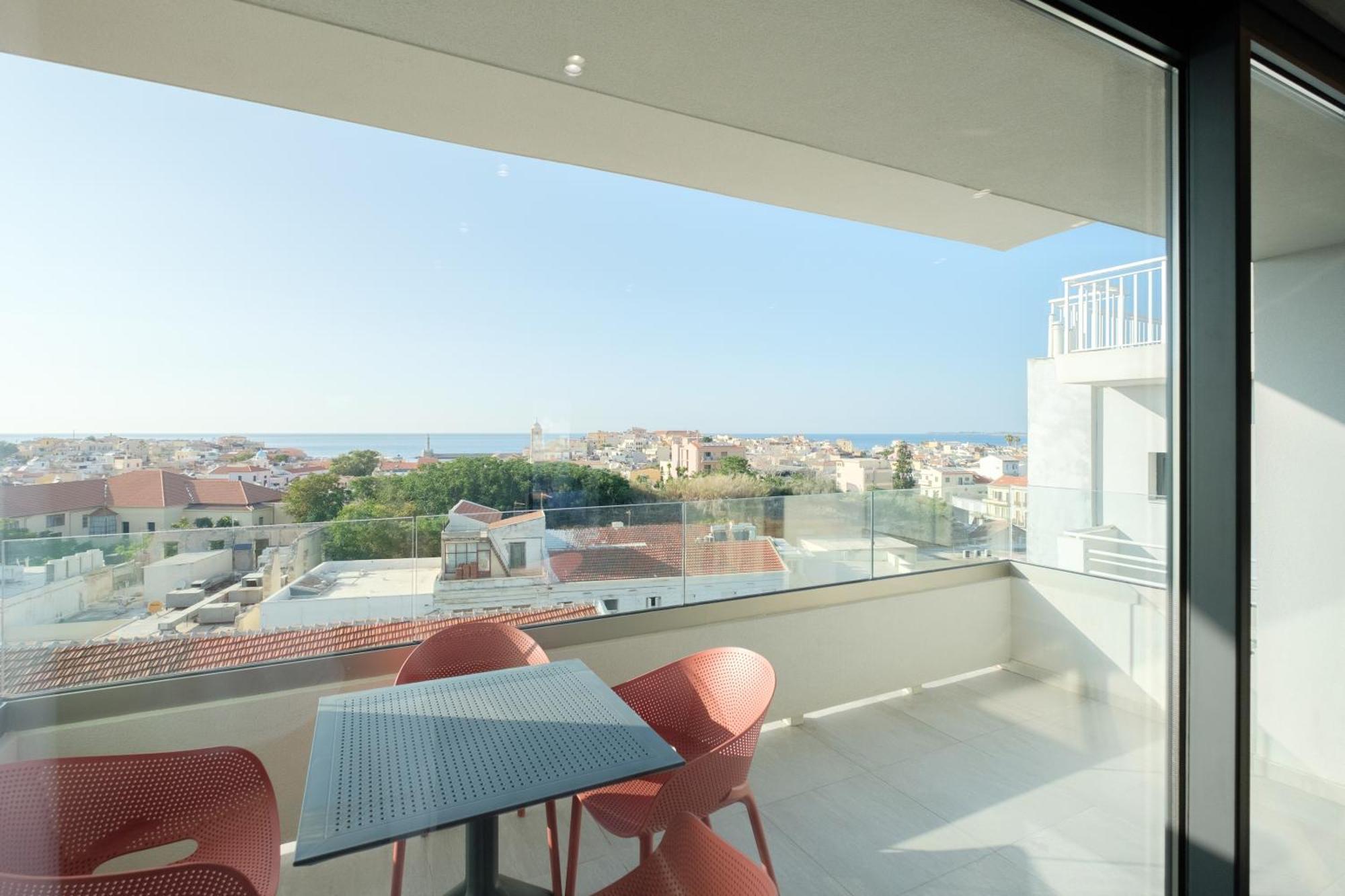 Appartamento Sky-High 70Sqm Penthouse W. Stunning Views - 05 La Canea Esterno foto